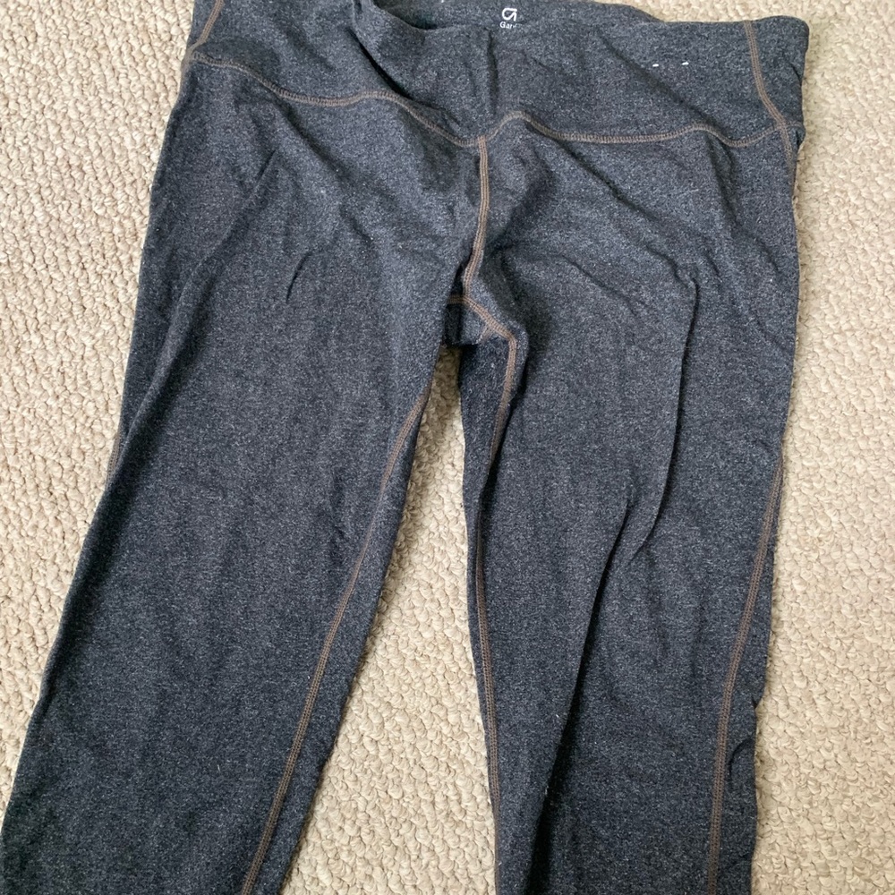 GAP Fit grey crop pants XL